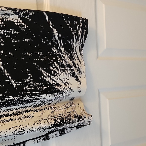 Bloomingdale's Chequer 3/4 Sleeve Black/White and Pink Detail Dress Size 4 - Picture 6 of 15